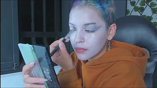 Snapshot of Anny_Kiitty chatting on 11-24-25, 04:01 Anny Kiitty online show from 11-24-25, 04:01