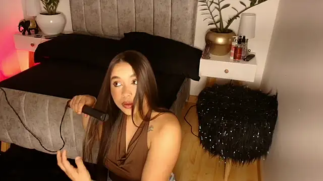 Lucy Carson online show from 11-16-25, 01:44