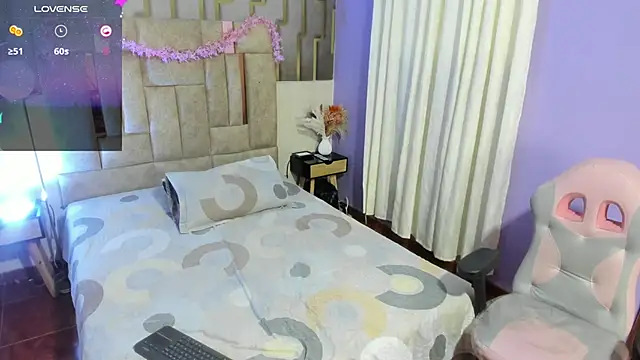 Snapshot of anisha_zambrano chatting on 11-20-25, 01:22 anisha zambrano online show from 11-20-25, 01:22