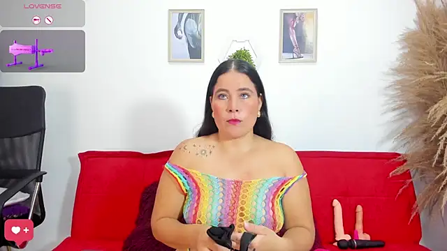 Snapshot of Talia_Grace chatting on 12-05-25, 01:31 Talia Grace online show from 12-05-25, 01:31