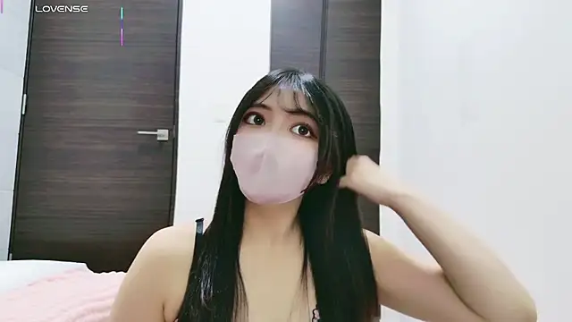 Snapshot of --Sui-- chatting on 11-22-25, 12:42 --Sui-- online show from 11-22-25, 12:42