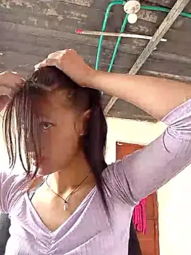 Milky cielo  online show from 12-04-25, 02:26