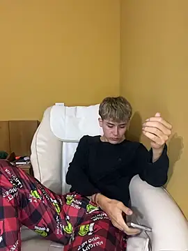 Noah21  online show from 12-13-25, 09:09