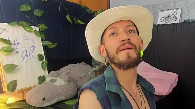 Snapshot of AngelDamianArt chatting on 11-25-25, 07:03 AngelDamianArt online show from 11-25-25, 07:03