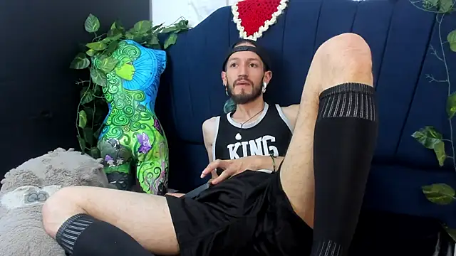 Snapshot of AngelDamianArt chatting on 11-26-25, 08:21 AngelDamianArt online show from 11-26-25, 08:21