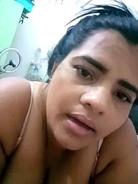 Snapshot of _QueenSofia_ chatting on 11-24-25, 07:24 QueenSofia online show from 11-24-25, 07:24