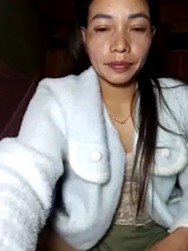 Snapshot of _Su-Su_ chatting on 12-13-25, 09:53 Su-Su online show from 12-13-25, 09:53