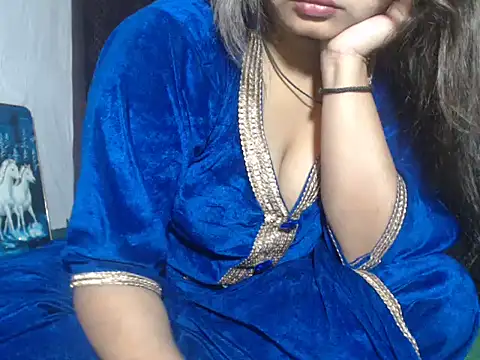 Snapshot of Queen_Bhanu chatting on 01-19-26, 06:17 Queen Bhanu online show from 01-19-26, 06:17