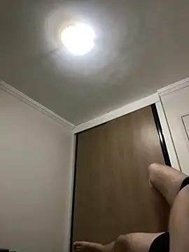 Snapshot of oIAcyber chatting on 11-30-25, 11:31 oIAcyber online show from 11-30-25, 11:31