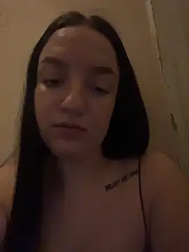 Snapshot of DianasLovex chatting on 12-15-25, 06:56 DianasLovex online show from 12-15-25, 06:56