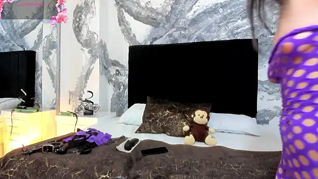 Snapshot of VictoriaSaenz1_ chatting on 12-04-25, 06:01 VictoriaSaenz1 online show from 12-04-25, 06:01