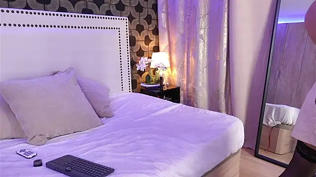 AlexaWhatson online show from 02-23-26, 09:34