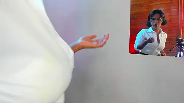 Snapshot of lilith_sanz chatting on 11-29-25, 01:36 lilith sanz online show from 11-29-25, 01:36