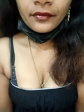 Snapshot of Premalatha_28 chatting on 01-11-26, 07:08 Premalatha 28 online show from 01-11-26, 07:08