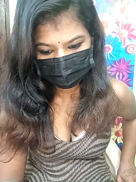 Snapshot of Premalatha_28 chatting on 01-15-26, 10:13 Premalatha 28 online show from 01-15-26, 10:13
