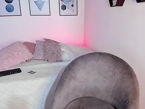 Snapshot of HannaRose__ chatting on 12-05-25, 10:57 HannaRose online show from 12-05-25, 10:57