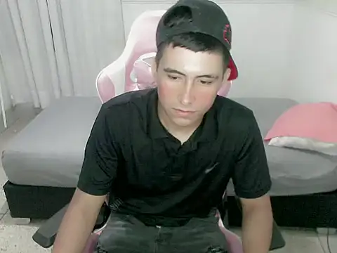 dannyt hot online show from 12-04-25, 01:42