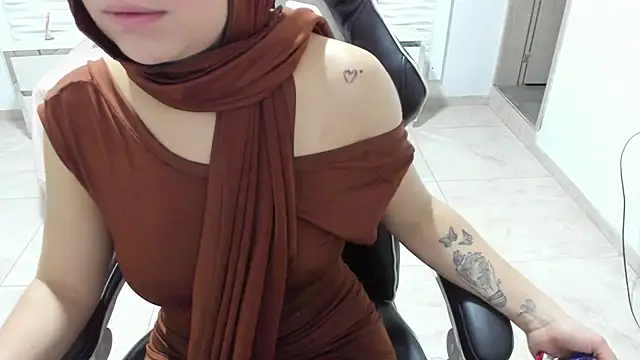 Tahira bakir online show from 11-24-25, 12:27