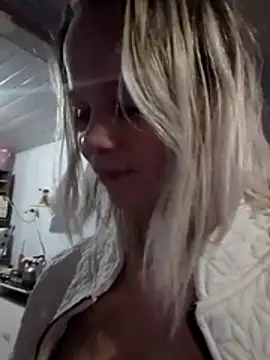 Snapshot of minagostosa123 chatting on 01-06-26, 02:04 minagostosa123 online show from 01-06-26, 02:04