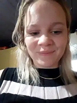 Snapshot of minagostosa123 chatting on 01-06-26, 07:28 minagostosa123 online show from 01-06-26, 07:28