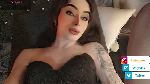 Snapshot of Baby_luxury chatting on 12-01-25, 08:19 Baby luxury online show from 12-01-25, 08:19