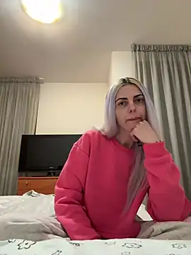 feliciafelon online show from 04-25-26, 05:54