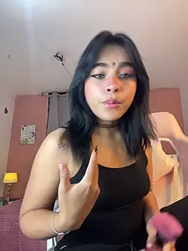 Snapshot of Sophie_wyld chatting on 11-18-25, 11:26 Sophie wyld online show from 11-18-25, 11:26