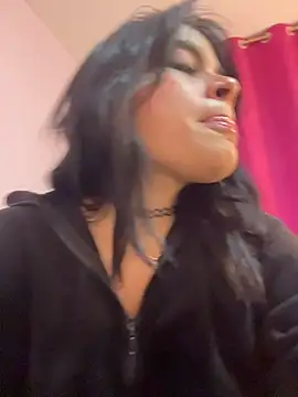 Snapshot of Sophie_wyld chatting on 11-20-25, 11:37 Sophie wyld online show from 11-20-25, 11:37