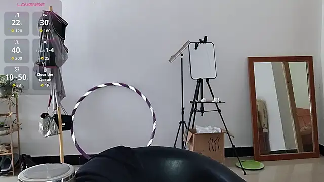 Snapshot of adele8731 chatting on 11-21-25, 02:21 adele8731 online show from 11-21-25, 02:21