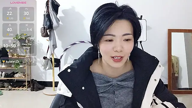 Snapshot of adele8731 chatting on 11-21-25, 02:27 adele8731 online show from 11-21-25, 02:27