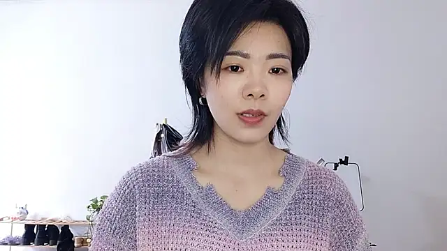 Snapshot of adele8731 chatting on 11-23-25, 02:44 adele8731 online show from 11-23-25, 02:44