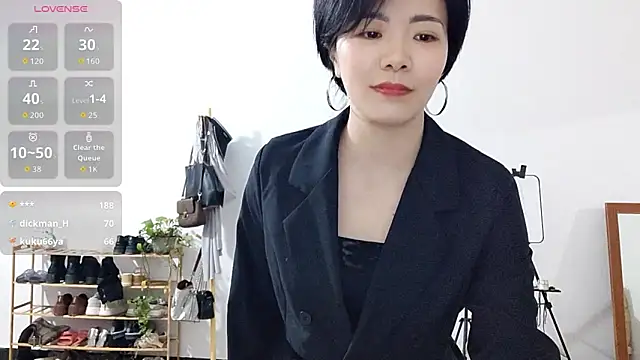 Snapshot of adele8731 chatting on 11-26-25, 02:40 adele8731 online show from 11-26-25, 02:40