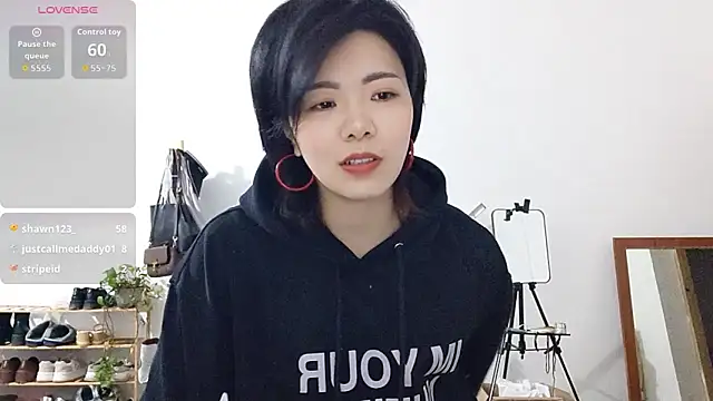 Snapshot of adele8731 chatting on 11-27-25, 02:52 adele8731 online show from 11-27-25, 02:52