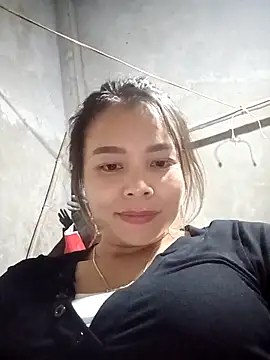 Snapshot of mon1-day chatting on 11-28-25, 02:31 mon1-day online show from 11-28-25, 02:31