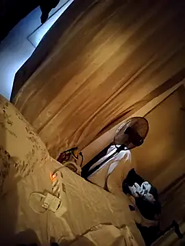 Snapshot of Virginass2000 chatting on 11-24-25, 05:29 Virginass2000 online show from 11-24-25, 05:29