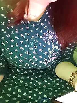 Snapshot of Virginass2000 chatting on 11-28-25, 08:55 Virginass2000 online show from 11-28-25, 08:55