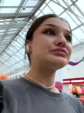 Snapshot of ErikaMuse chatting on 11-22-25, 06:01 ErikaMuse online show from 11-22-25, 06:01