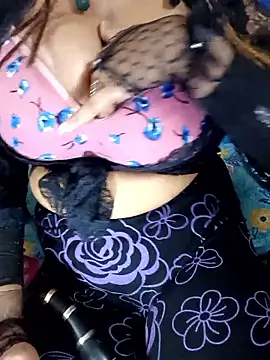 Snapshot of Heaven-2- chatting on 01-12-26, 05:34 Heaven-2- online show from 01-12-26, 05:34