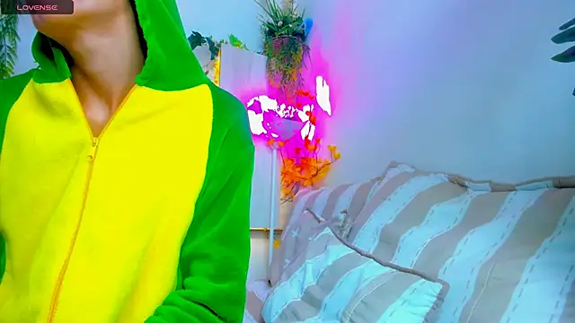 Twinkk Guy online show from 11-22-25, 02:10