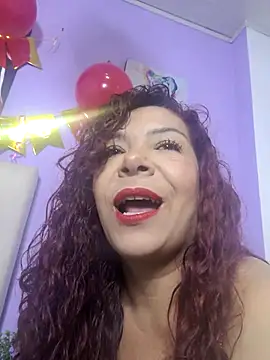 Snapshot of Scarlet_curly chatting on 12-14-25, 09:03 Scarlet curly online show from 12-14-25, 09:03