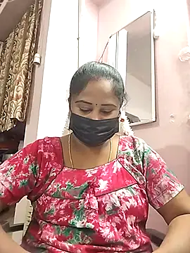 Snapshot of Tamil_devagi chatting on 11-29-25, 04:59 Tamil devagi online show from 11-29-25, 04:59