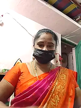 Snapshot of Tamil_devagi chatting on 12-15-25, 04:11 Tamil devagi online show from 12-15-25, 04:11