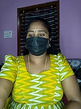 Snapshot of Tamil_devagi chatting on 06-18-26, 08:25 Tamil devagi online show from 06-18-26, 08:25