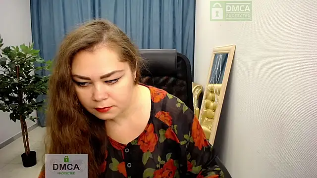 Snapshot of Susanna_S chatting on 12-16-25, 06:29 Susanna S online show from 12-16-25, 06:29