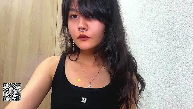 Snapshot of CucDierolf chatting on 11-21-25, 01:10 CucDierolf online show from 11-21-25, 01:10