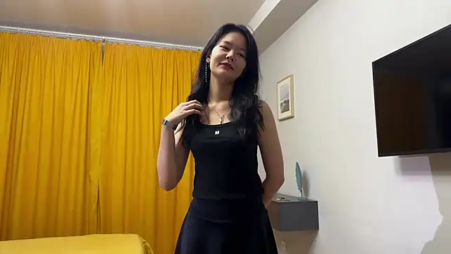 Snapshot of CucDierolf chatting on 11-22-25, 01:10 CucDierolf online show from 11-22-25, 01:10