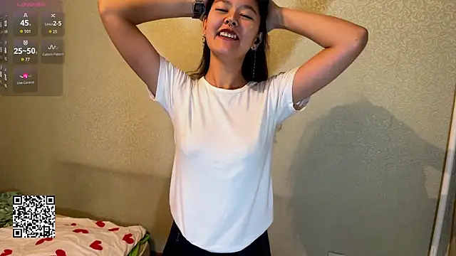 Snapshot of CucDierolf chatting on 12-01-25, 02:11 CucDierolf online show from 12-01-25, 02:11