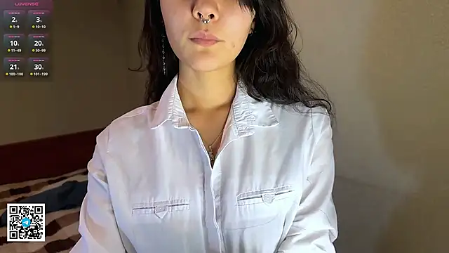 Snapshot of CucDierolf chatting on 12-18-25, 01:17 CucDierolf online show from 12-18-25, 01:17