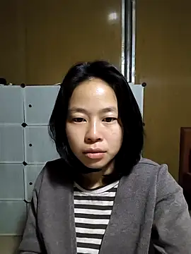 Snapshot of Cat-meow chatting on 12-13-25, 08:47 Cat-meow online show from 12-13-25, 08:47