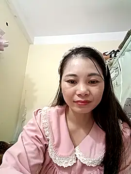 Snapshot of Moon-night222 chatting on 12-16-25, 05:56 Moon-night222 online show from 12-16-25, 05:56